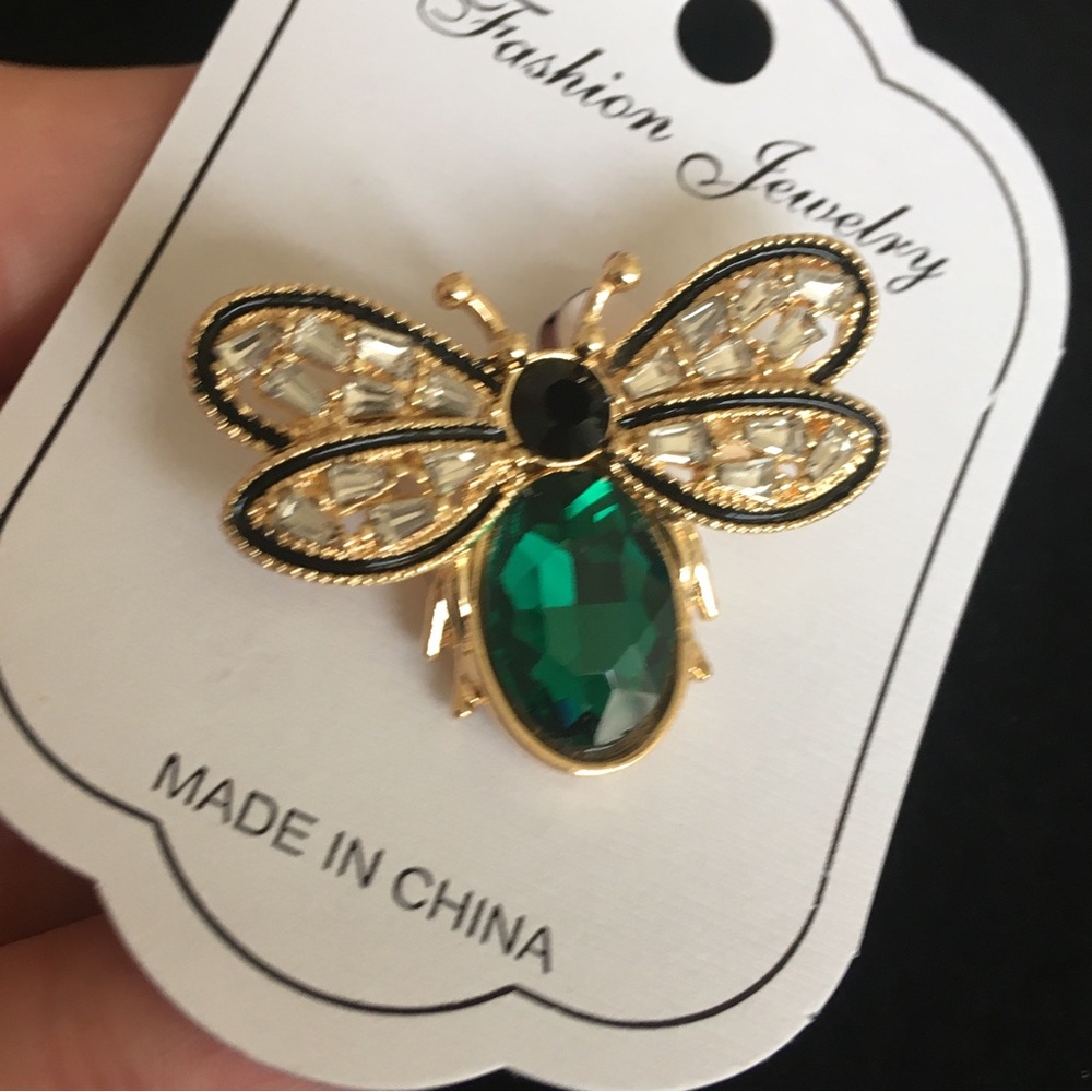 Bumblebee Green and Gold Tone Rhinestone Brooch Pin - Picture 3 of 7